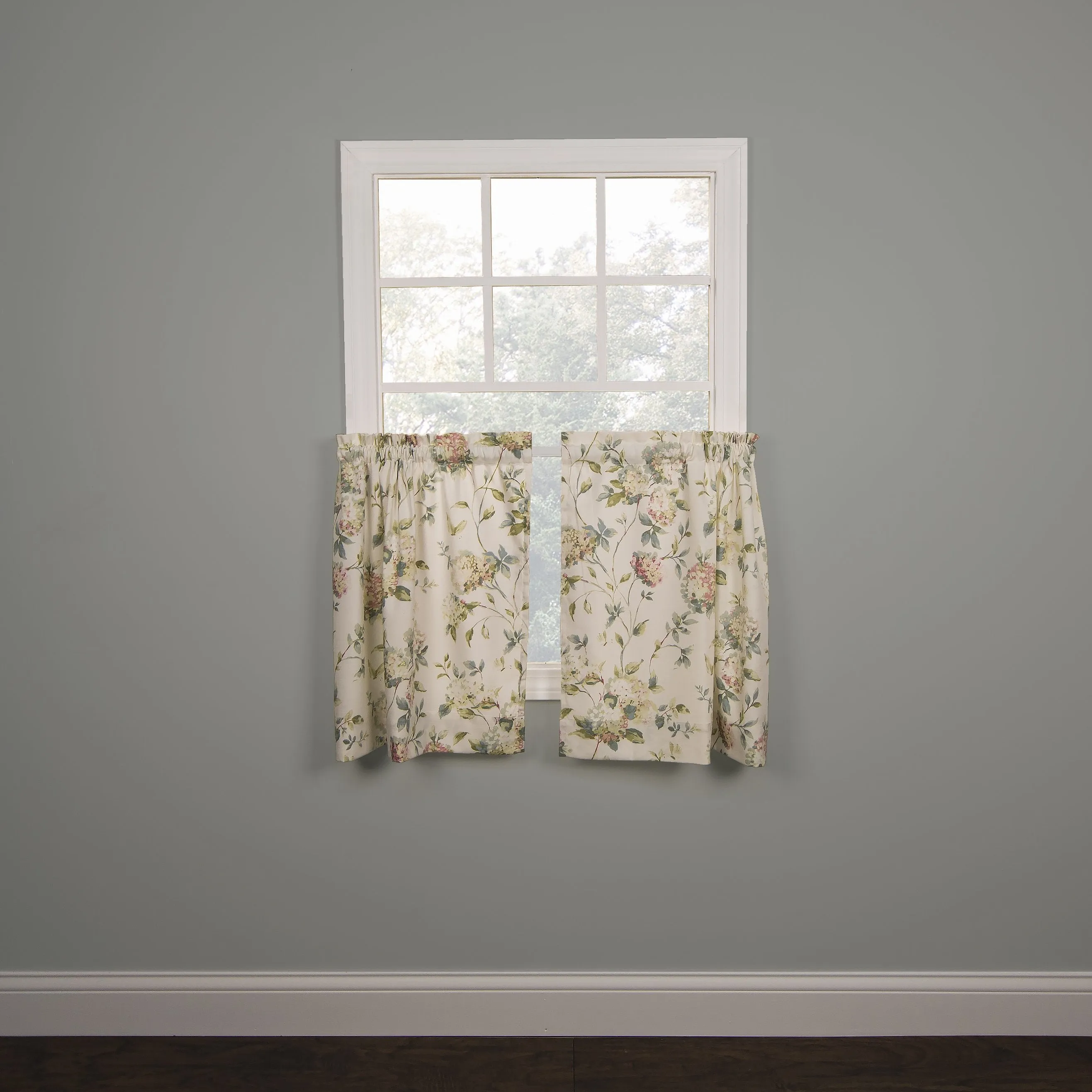 Abigail Tailored Tiers and Valance